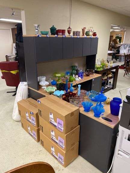 Corner office desk - no top contents 72x69x65