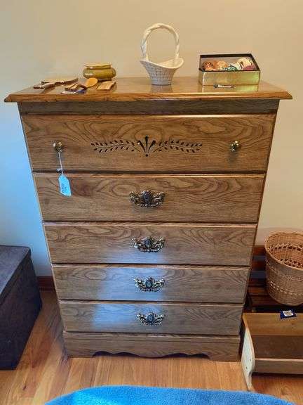 Chest of drawers, no contents, 31x16.5x44.5