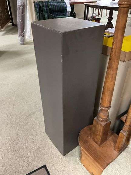 Gray pedestal 11x36x11.5