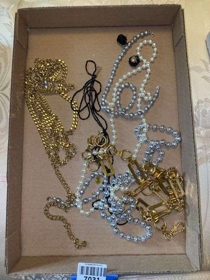 Costume jewelry lot