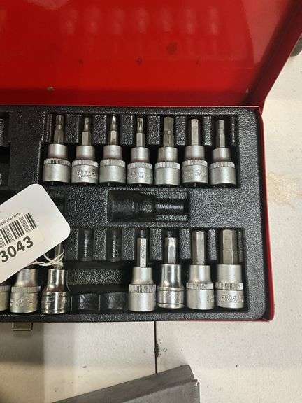 Driver bit set in case - Hurley Real Estate & Auctions