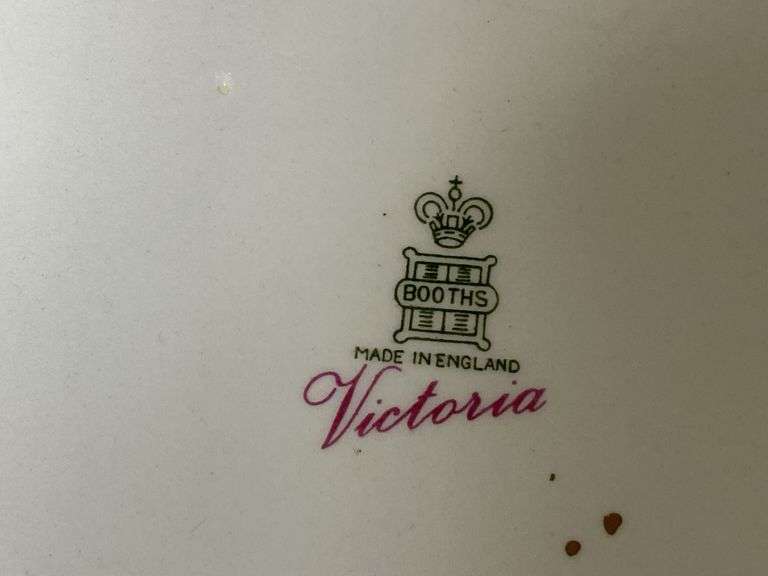 Booth’s Victoria pattern dinnerware