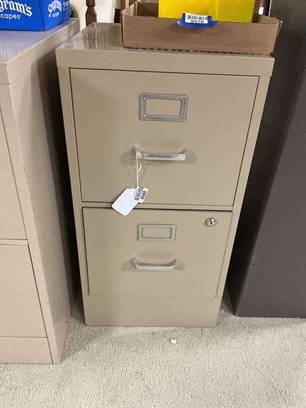 2-drawer metal filing cabinet 15x29x18