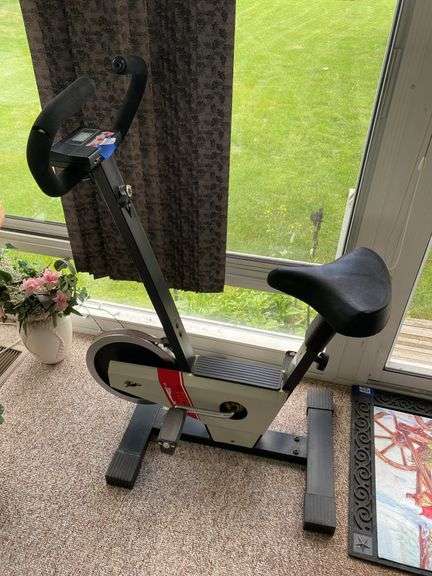 VitaMaster 789 exercise bike