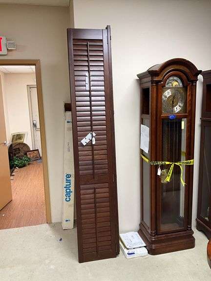 Louvered panel 33x94