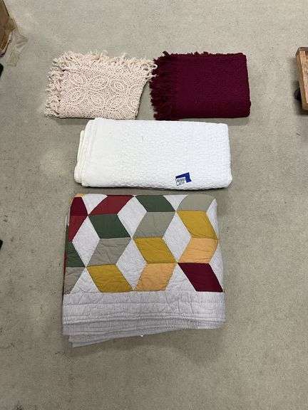 Quilt, blanket, throws