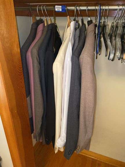 Men’s suits & sports jackets