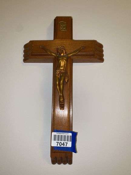 Wall mount crucifix, grapevine wreath, Love Simply-Care Deeply-Love Generously Sign