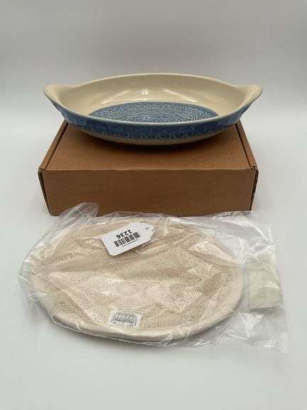 Oval Pottery Baking Dish: With Hot Pad and Box
