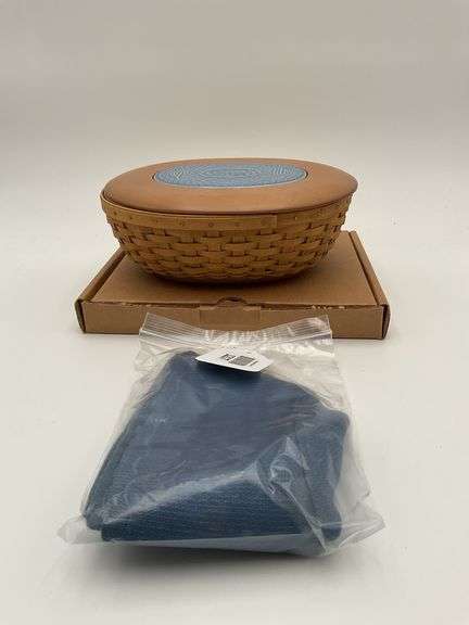 2003 Casserole Basket: With Liner, Protector, Lid, and Lid Box