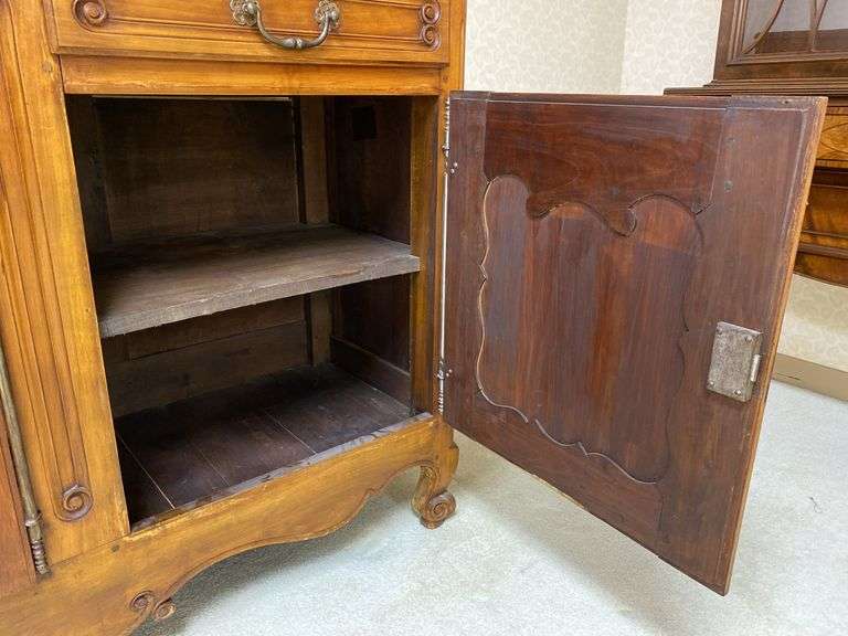 French Provincial sideboard 78x19.5x40