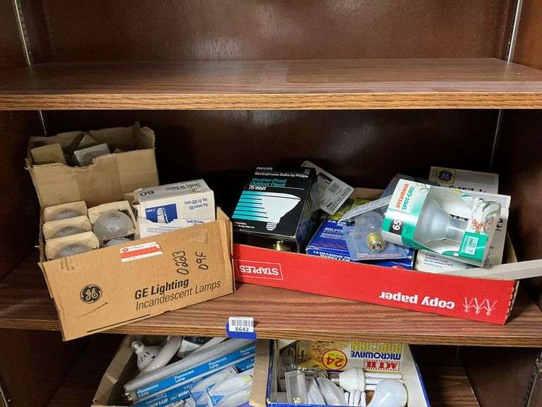 Assorted lightbulbs