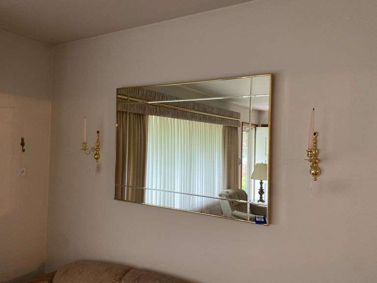 Wall mirror, brass wall candleholders, wreath 42x30