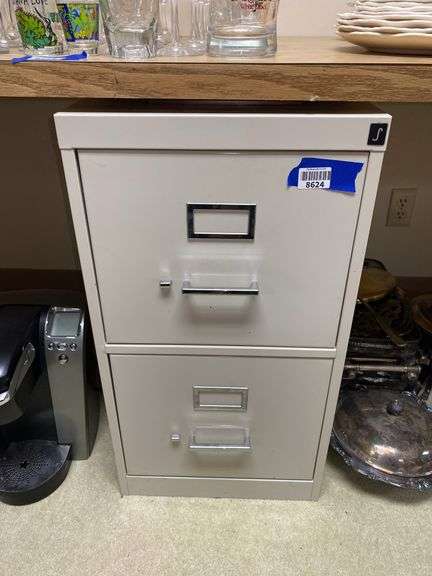 2-drawer metal filing cabinet 15x26.5x29, ***Must come in last 2 hours of pickup to retrieve this item.