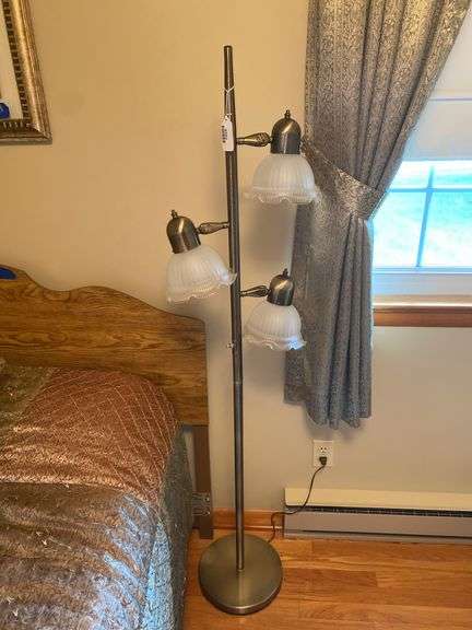 Floor lamp