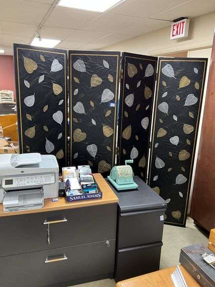 4-panel folding floor screen w/ leaf motif 72x72