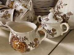 Mason’s Patent Ironstone Chantilly pattern dinnerware