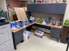 Corner office desk - no top contents 72x69x65