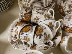 Mason’s Patent Ironstone Chantilly pattern dinnerware