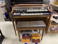 Hammond electric organ w/ bench 44x24.5x36.5