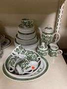 Ridgway Jacobean pattern green dinnerware