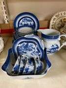 Mottahedeh Canton pattern dinnerware