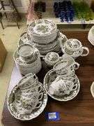 Ridgway Windsor pattern dinnerware