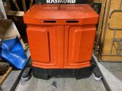 Raymond electric forklift truck, Needs battery and new wheel