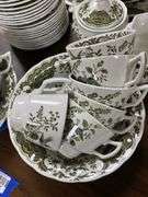 Ridgway Windsor pattern dinnerware