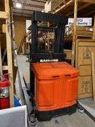 Raymond electric forklift truck, Needs battery and new wheel