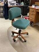 Swivel desk chair