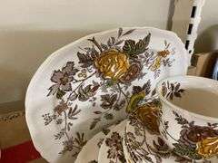 Mason’s Patent Ironstone Chantilly pattern dinnerware