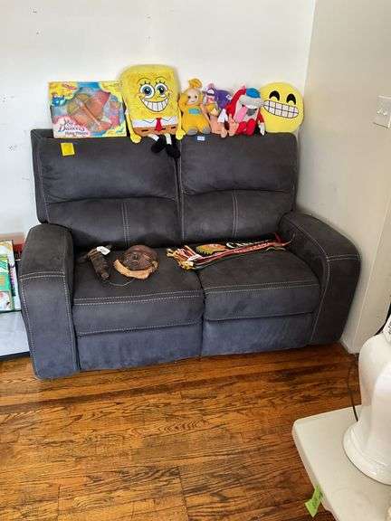 Reclining Loveseat - no contents