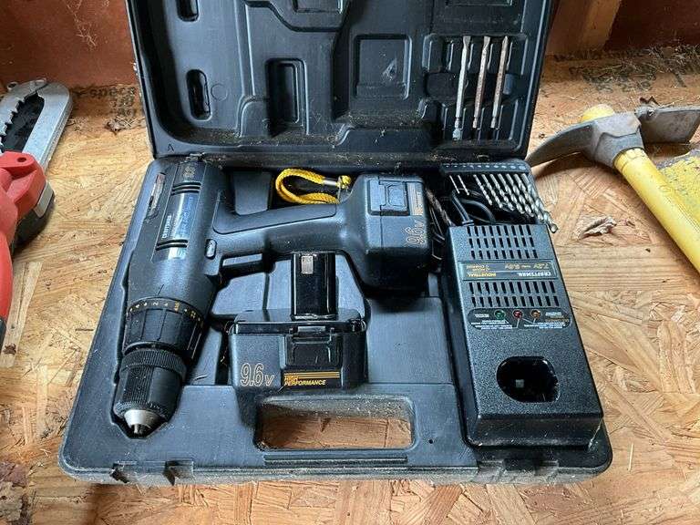 Craftsman Industrial 3/8” cordless drill/driver kit