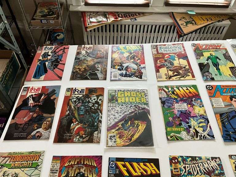 Comic books including: Flash, Spider-Man, X-Men, Captain America