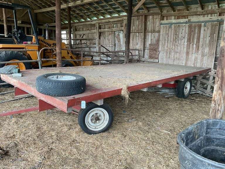 Flat bed hay wagon