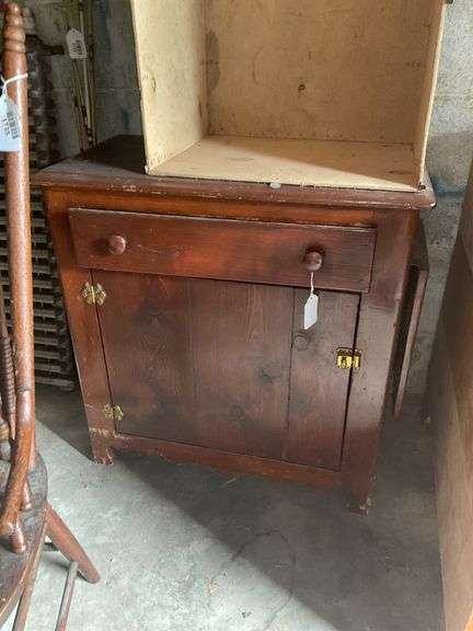 Cottage washstand w/ knotty pine door