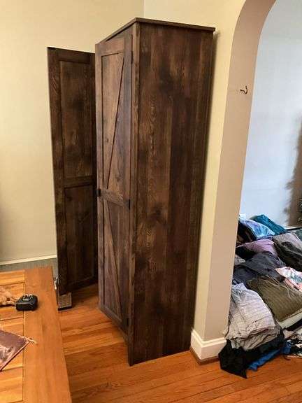 2-door country cupboard - no contents 31x16x72