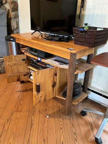 Adirondack style wood table/sideboard w/ lower cabinet - no contents 42x18x30