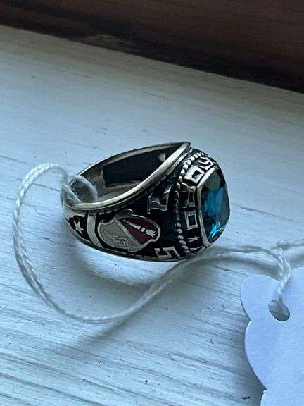 1975 New Oxford class ring