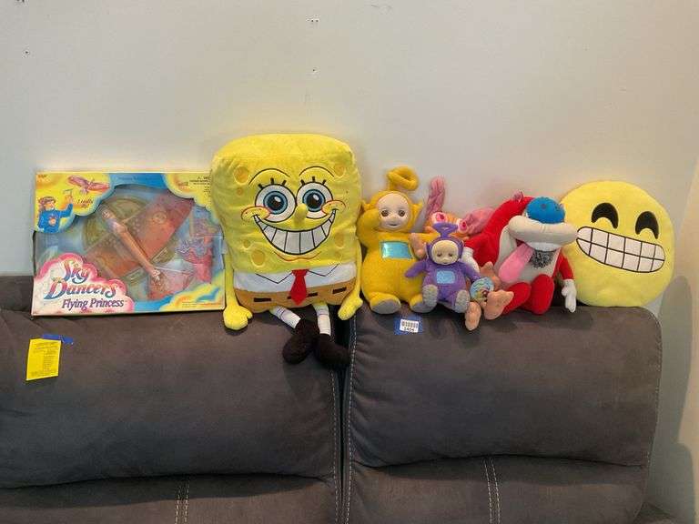 Character collectibles including: SpongeBob, Teletubbies