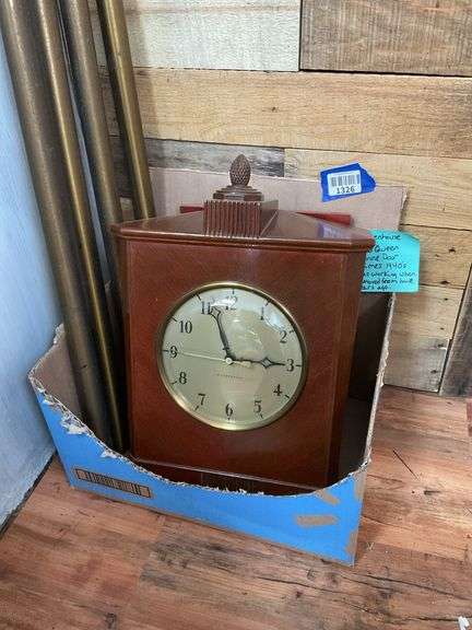 1940s Rittenhouse wall clock/door chimes