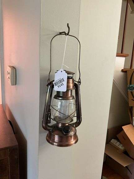 Battery power barn lantern