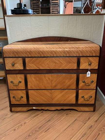 Waterfall chest of drawers w/ fancy veneer 46x20x34