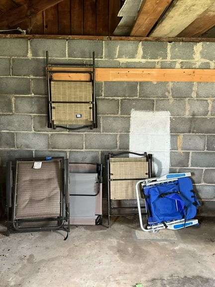 Folding patio chairs lot