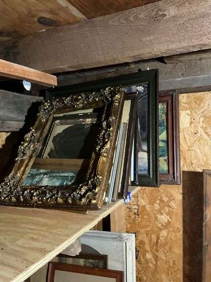 Gilt frame and framed prints lot