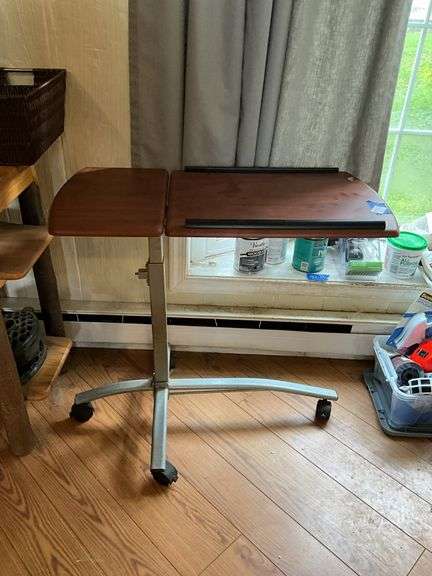 Adjustable patient table