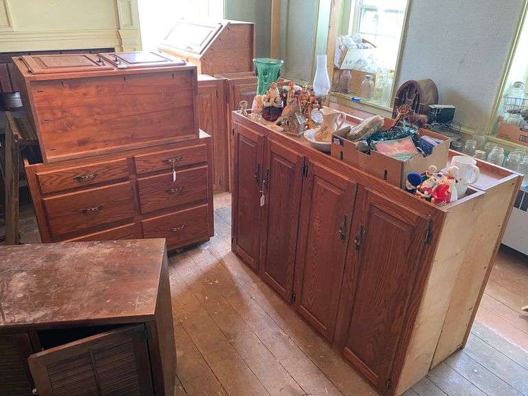 Oak finish base and top cabinets 36x18x24, 43x24x34.5, (2) 60x12x42, 18x12x42, 14x12x42, 30x12x36, 23.5x23.5x42, 54x24x35 - no contents