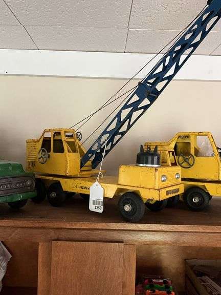 Michigan pressed steel toy crane truck