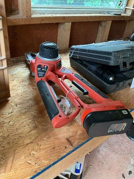 Black & Decker cordless lopper NLP1800